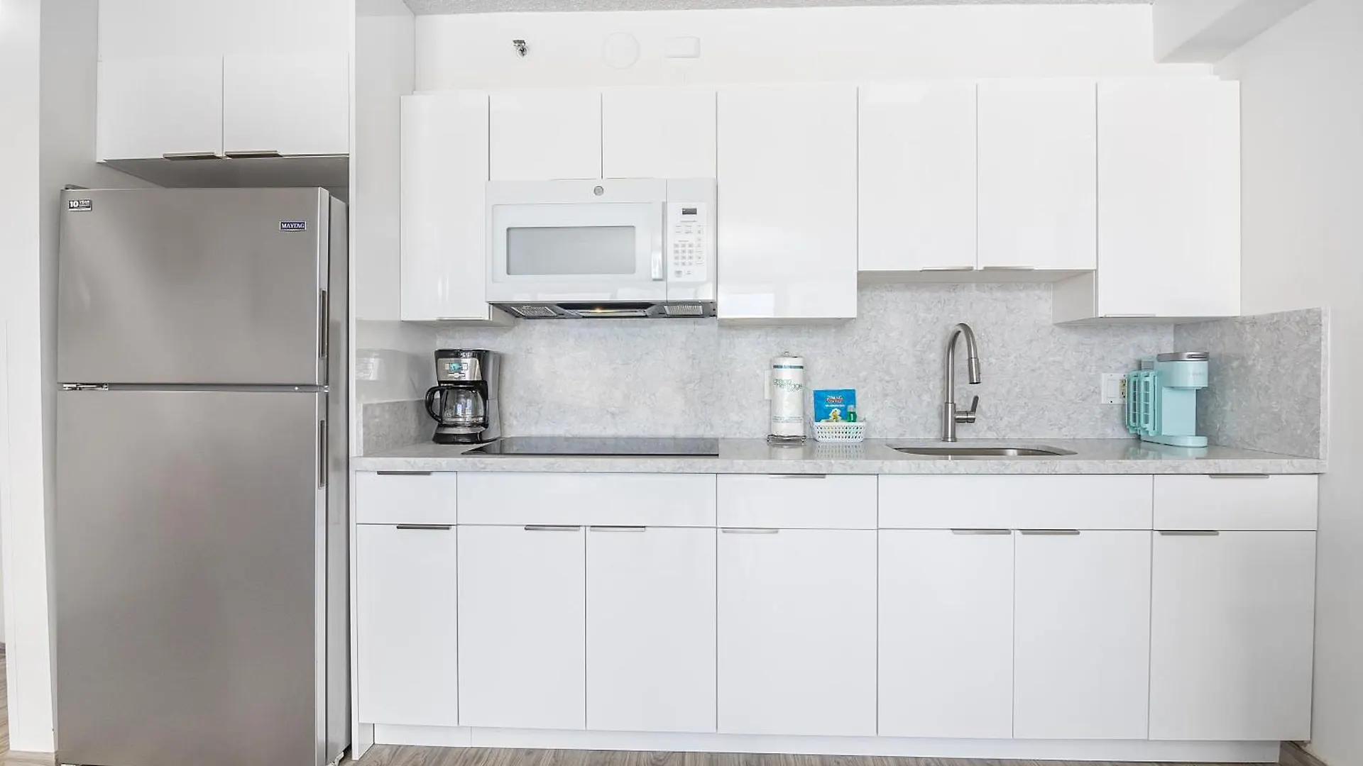 Ocean View Suite, Near Beach & Free Parking! Honolulu